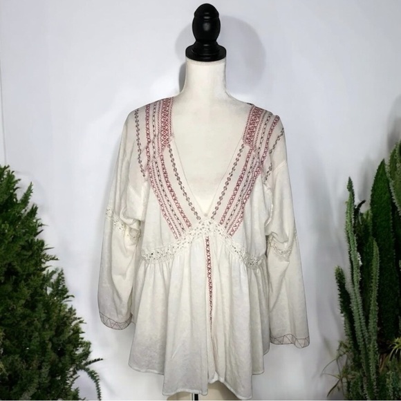 ALTAR’D STATE White Boho Embroidered V Neck Raw Hem Lace Festival Blouse - Picture 1 of 7
